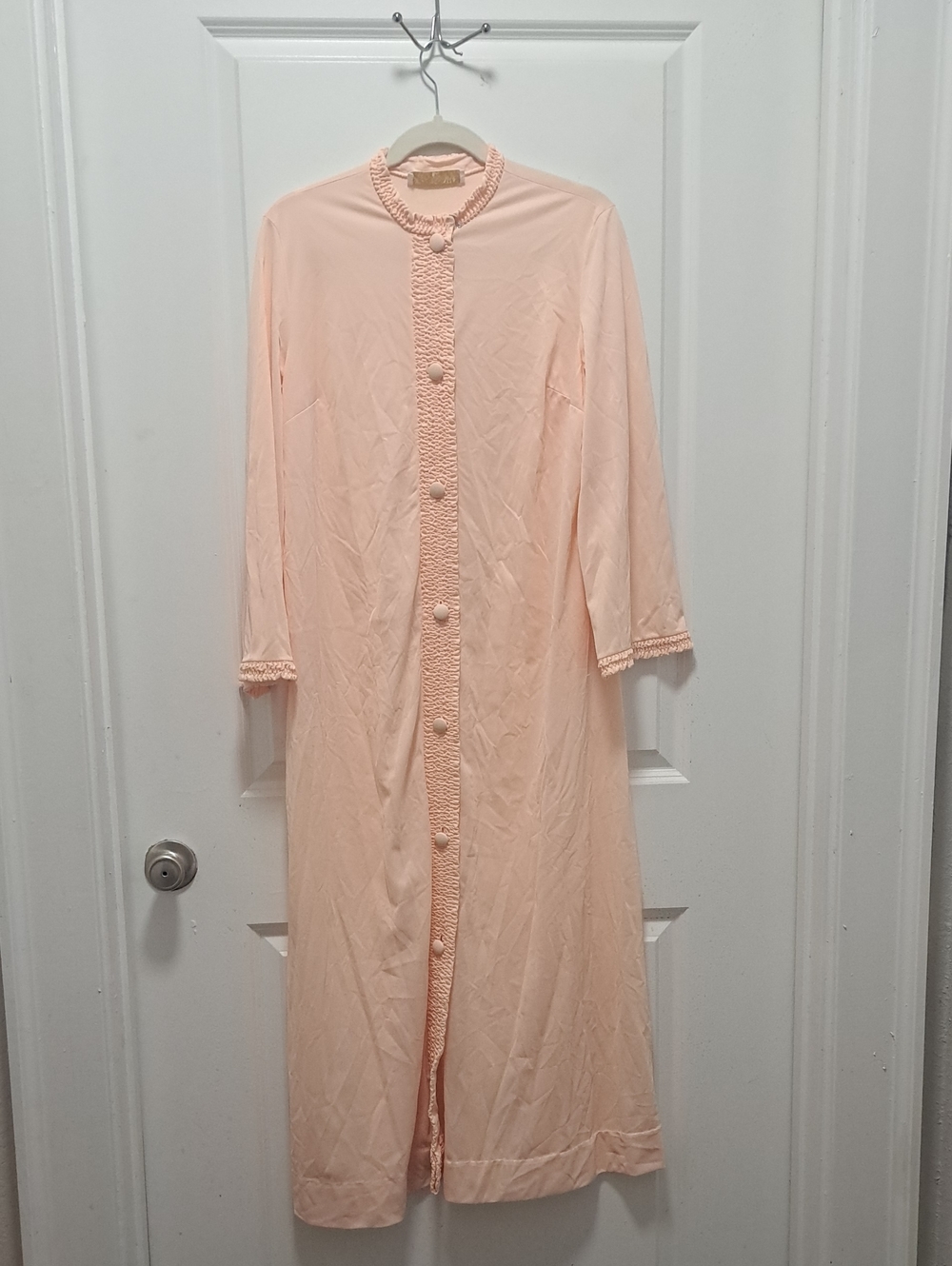 Vintage Classic Women's Long Button-Front Nightgown - Soft Peach